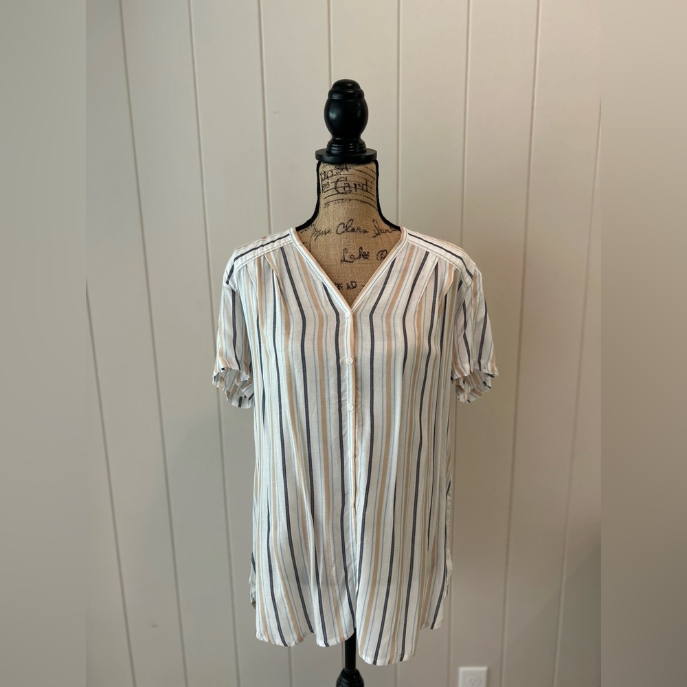 Women stripped top.